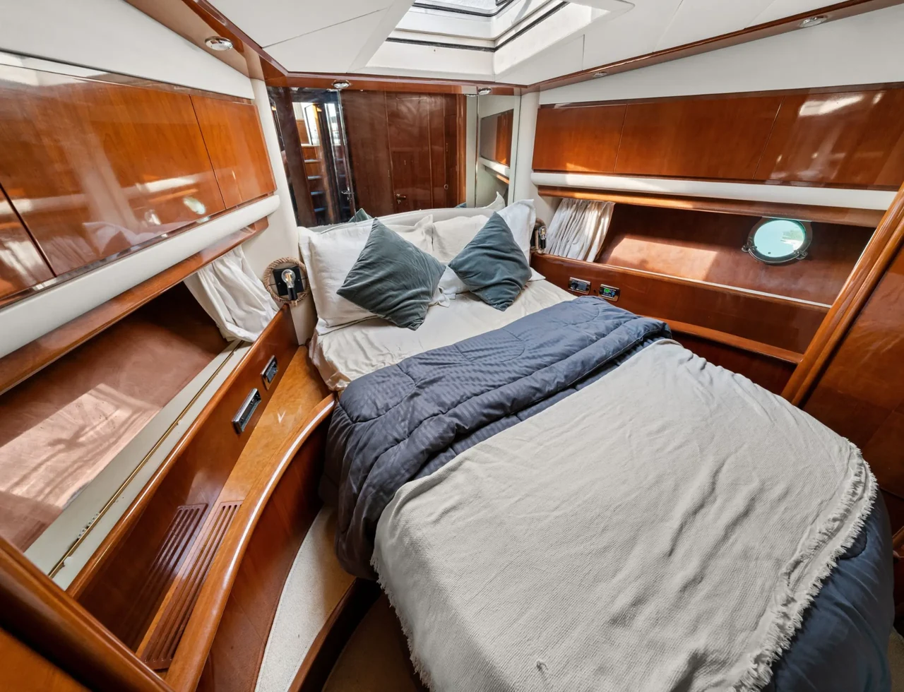 Double cabin with wood trim on 68 ft Luna