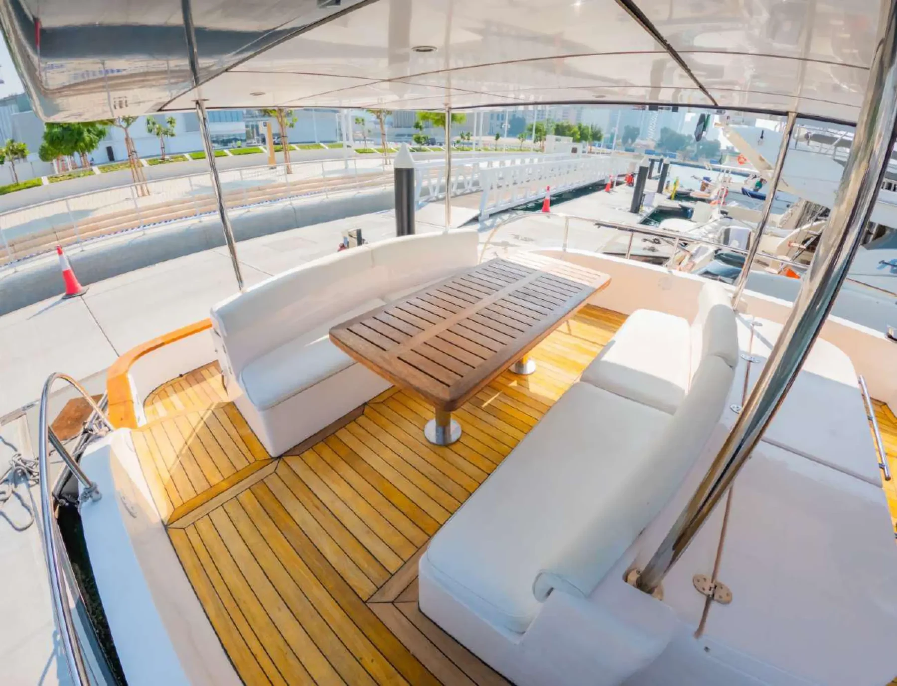 65ft Hamdan — onboard and exterior views, photograph 2